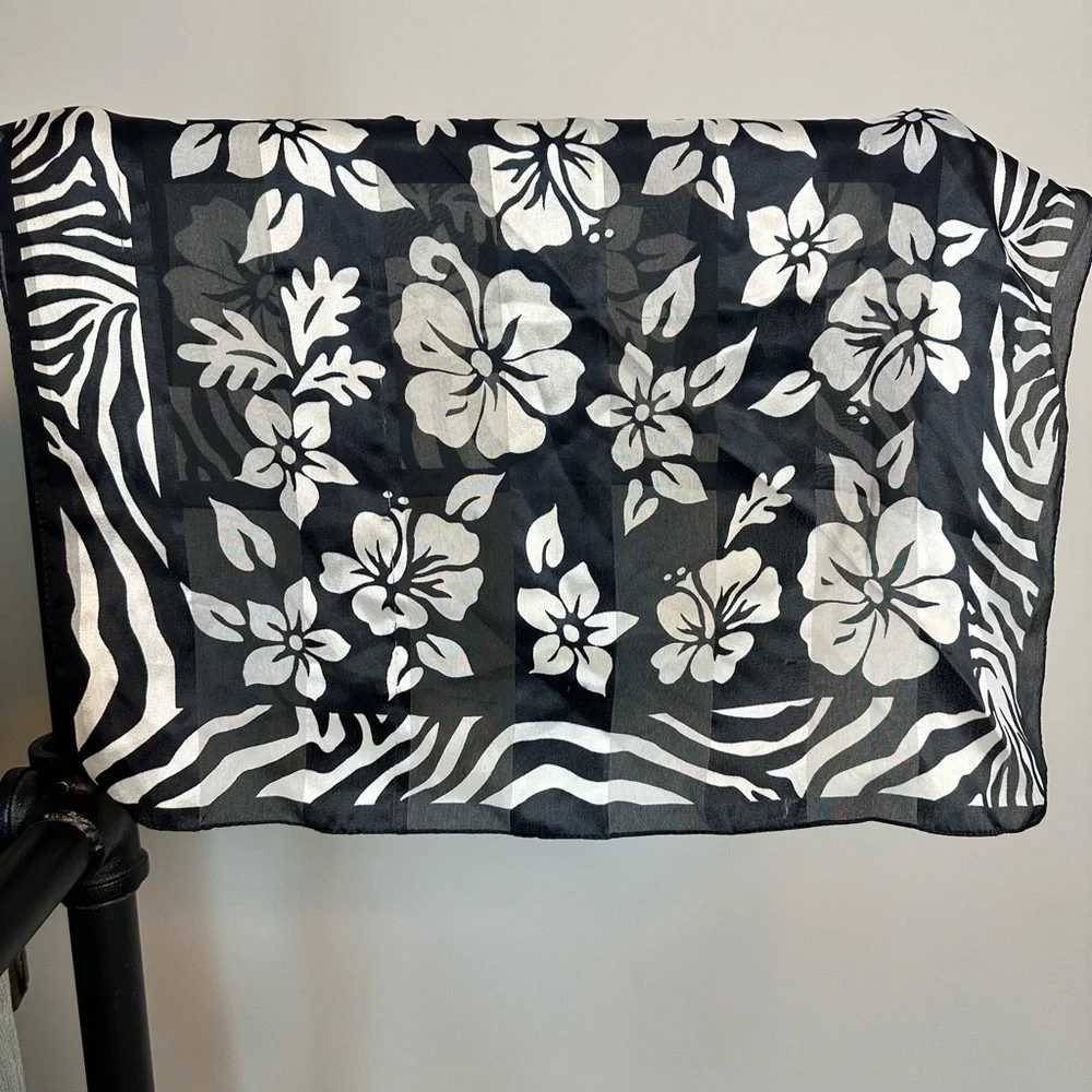 Small square scarf hibiscus and zebra black and white 19” x 19”